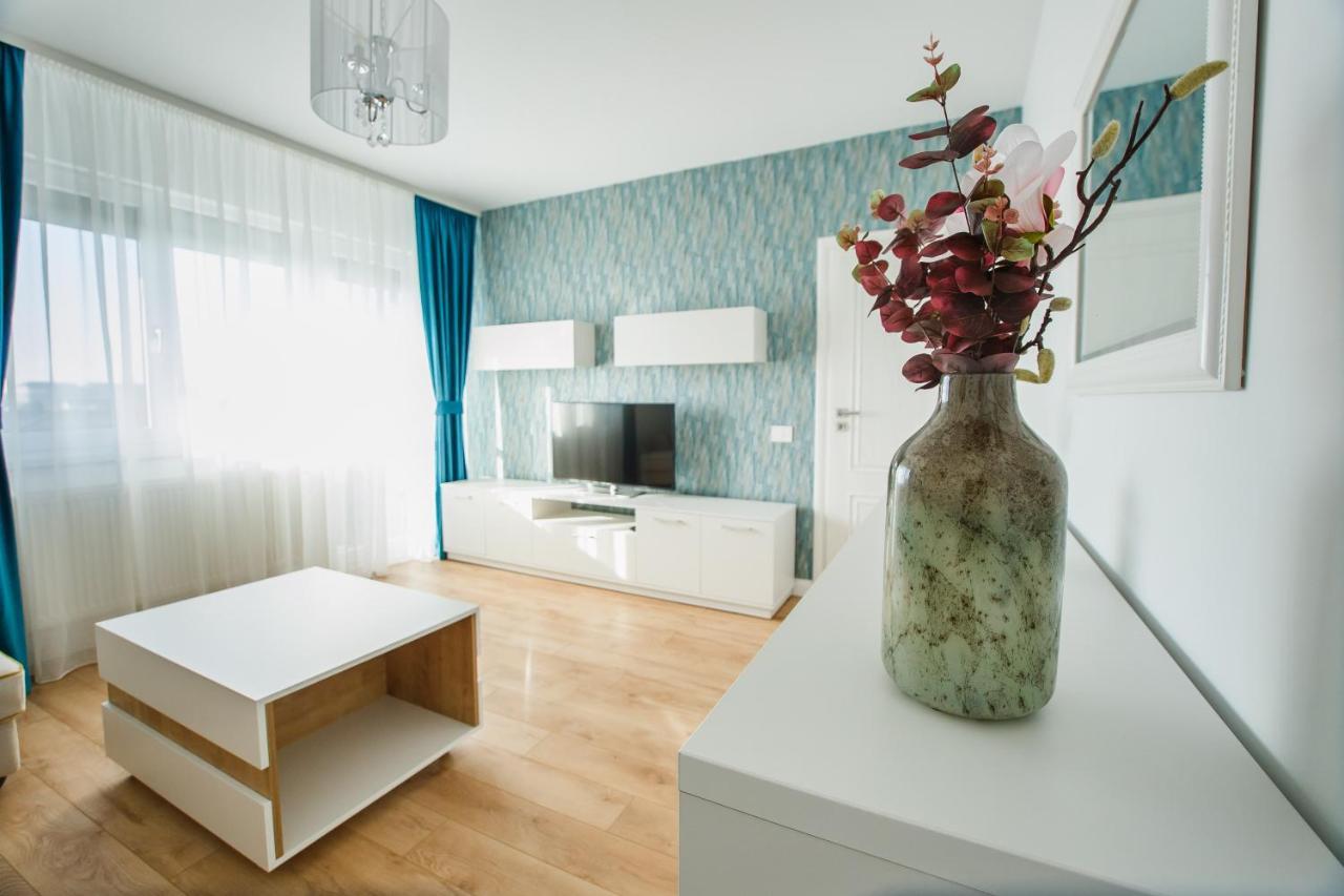 Fantastic Apartment At Prima Residence Oradea Exterior foto